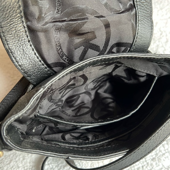 🖤 MICHAEL KORS Charleston crossbody mini bag Black gold Buckle - Picture 7 of 10